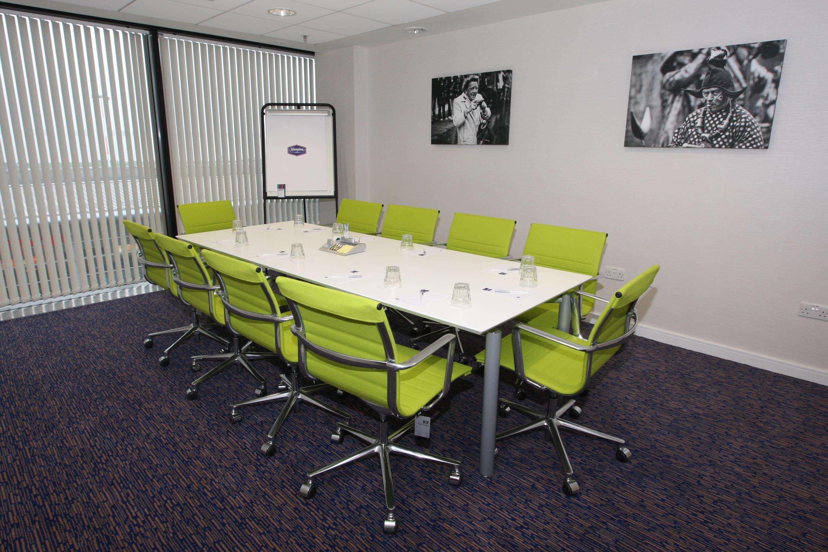 Hampton By Hilton Liverpool John Lennon Airport Hotel 3*