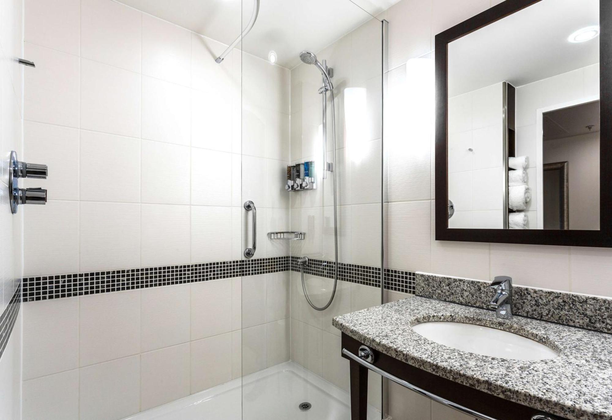 Hampton By Hilton Liverpool John Lennon Airport 3*