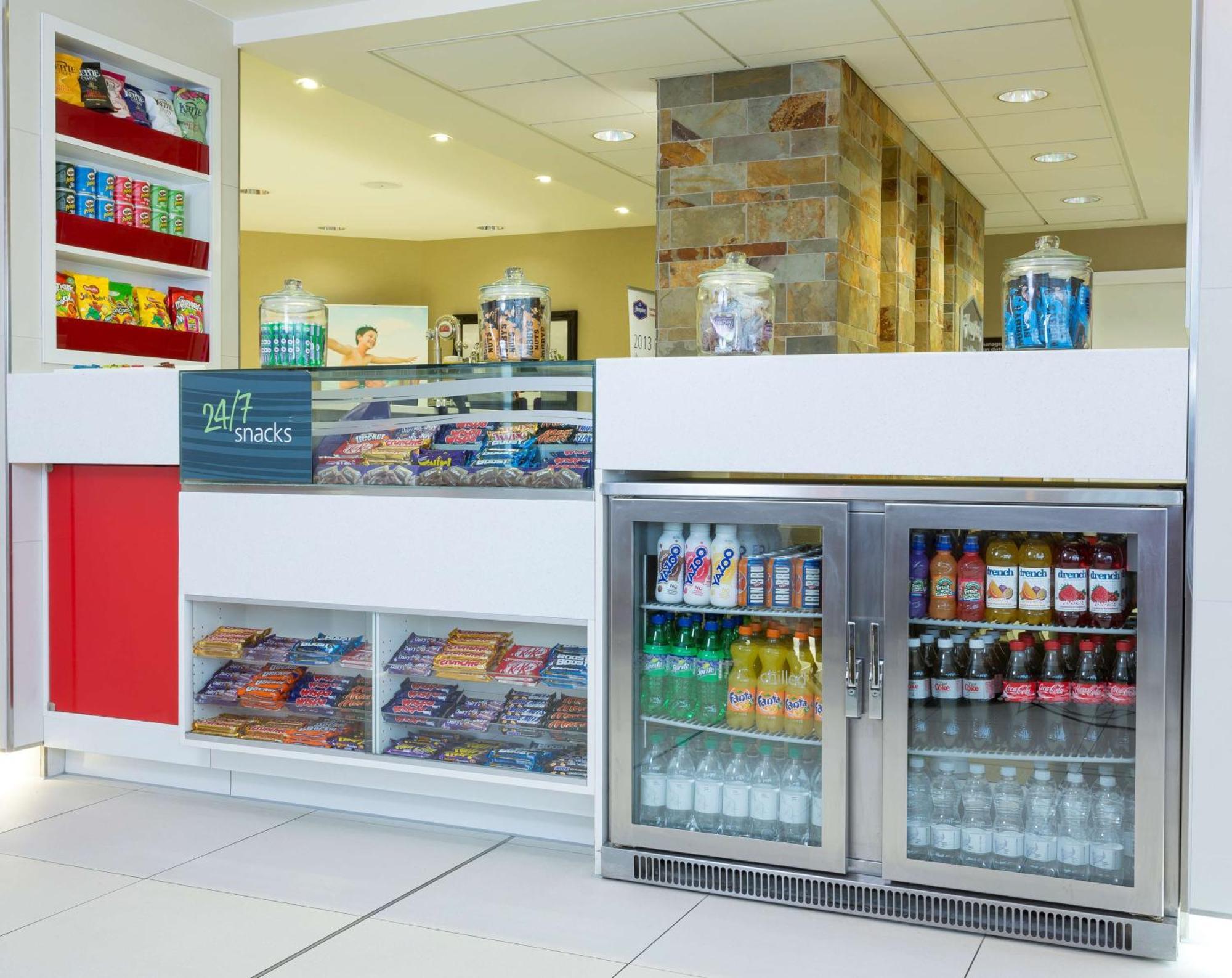 Hotel Hampton By Hilton Liverpool John Lennon Airport 3*